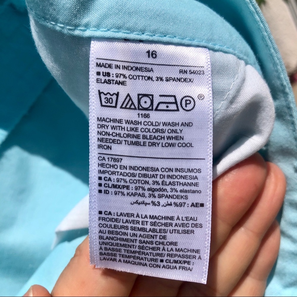 Old Navy Aqua Blue Mid Rise Shorts - Picture 9 of 9